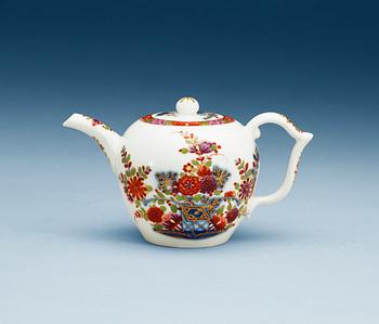 755. KANNA med LOCK, porslin. Meissen. 1700-tal.