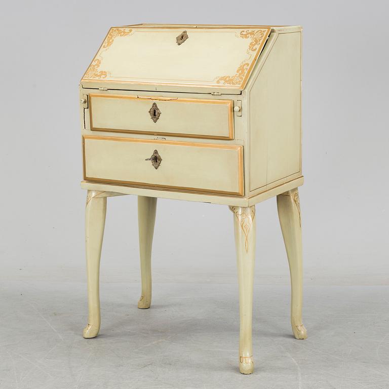 A SECRETAIRE, late 18th / early 19th century.