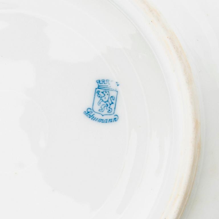 Galleried bowl "Musselmalet helblonde" Royal Copenhagen Denmark porcelain 20th century and bowl dish.