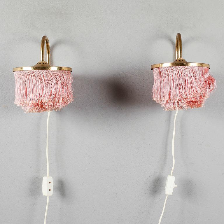 VÄGGLAMPOR, 1 par, mässing, Hans-Agne Jakobsson, Markaryd, 1900-talets andra hälft.