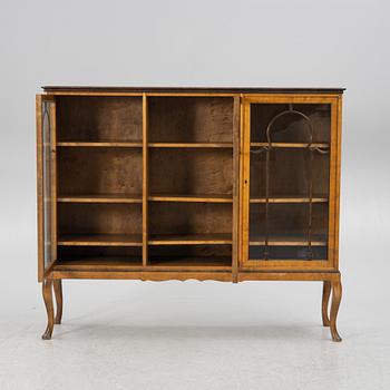 Bokskåp, 1900-talets första hälft.