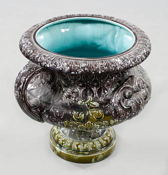 A majolica pot with handles, made by Rörstrand, around year 1900.