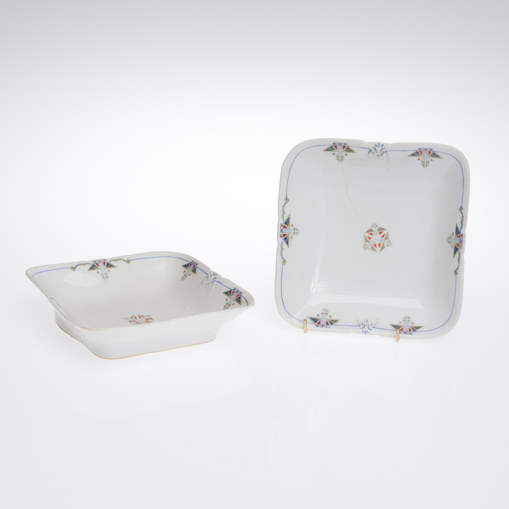 MATSERVIS, ca 64 delar, porslin, Weimar, Tyskland tidigt 1900-tal.