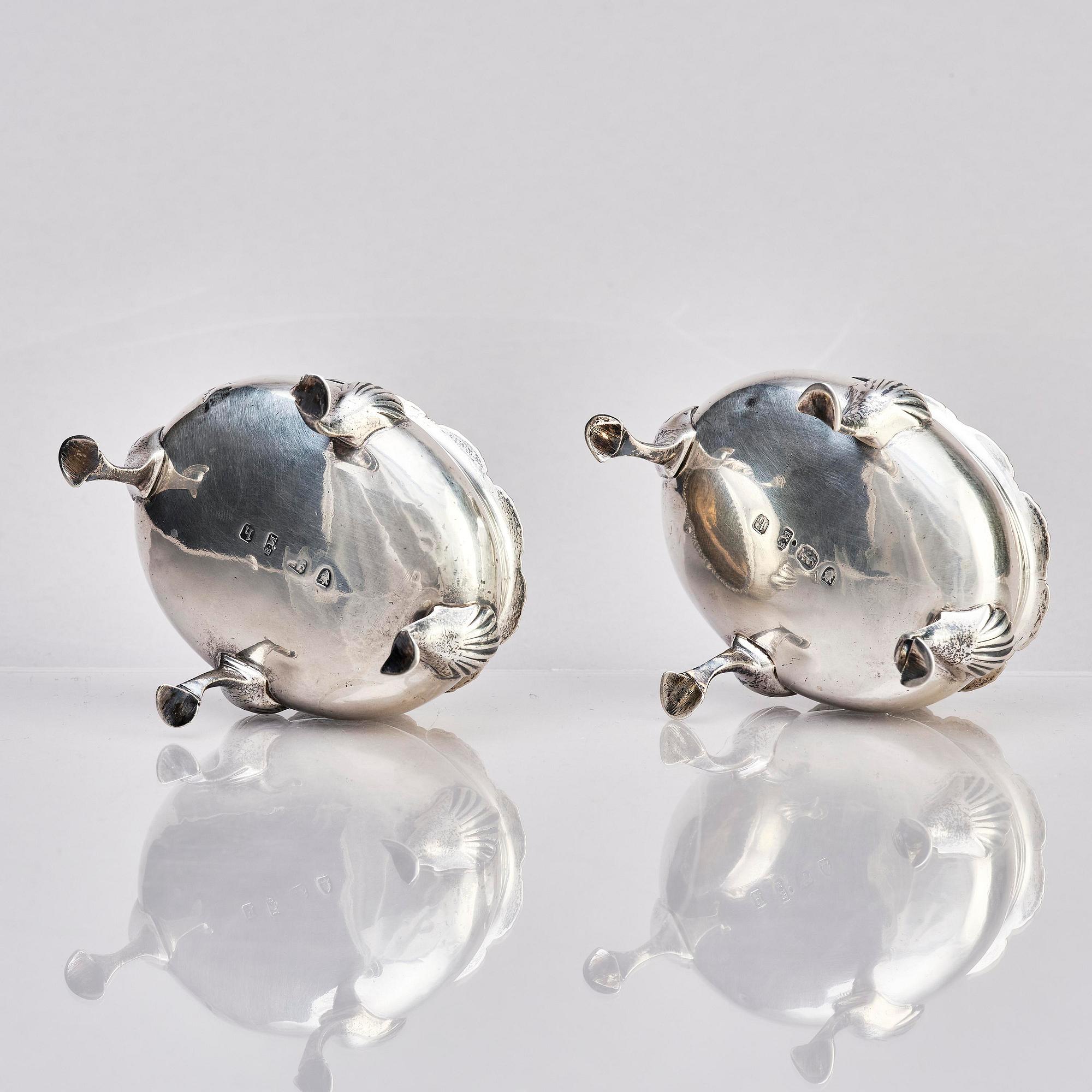 Benjamin Mountigue, saltkar, ett par, silver, London 1783.