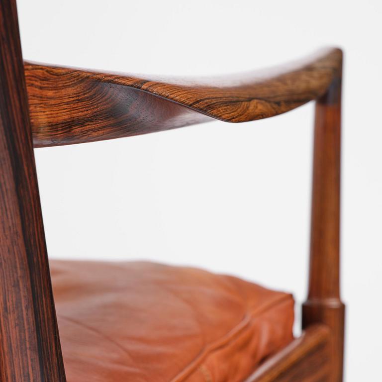 Ib Kofod-Larsen, fåtöljer, ett par, "Samsö", Olof Persons Fåtöljindustri (OPE), Jönköping, 1960-tal.