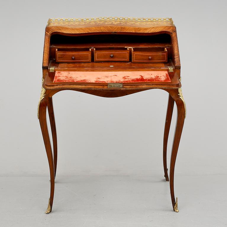 DAMARBETSBORD, rokokostil, 1900-tal.