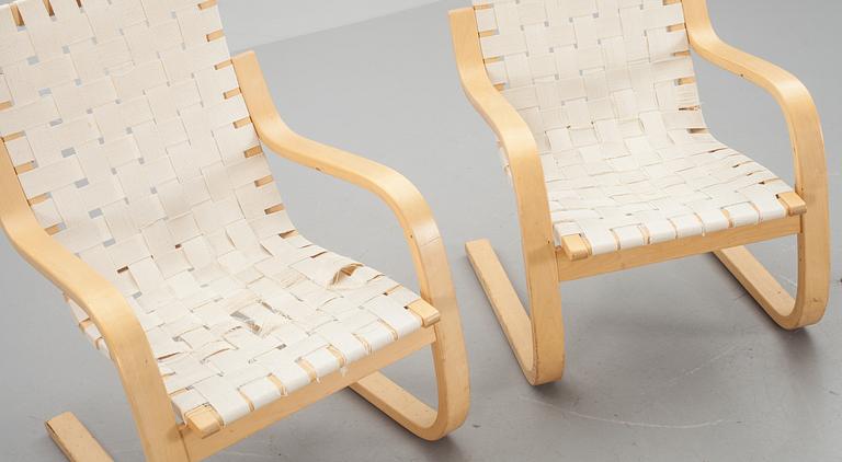 FÅTÖLJER, ett par, "Modell 406", Alvar Aalto, för Artek, Finland.