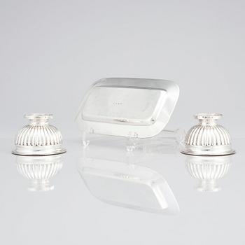 Anders Lundqvist, geléskålar, ett par samt ställning, delvis förgyllt silver, Stockholm 1817. Empire.