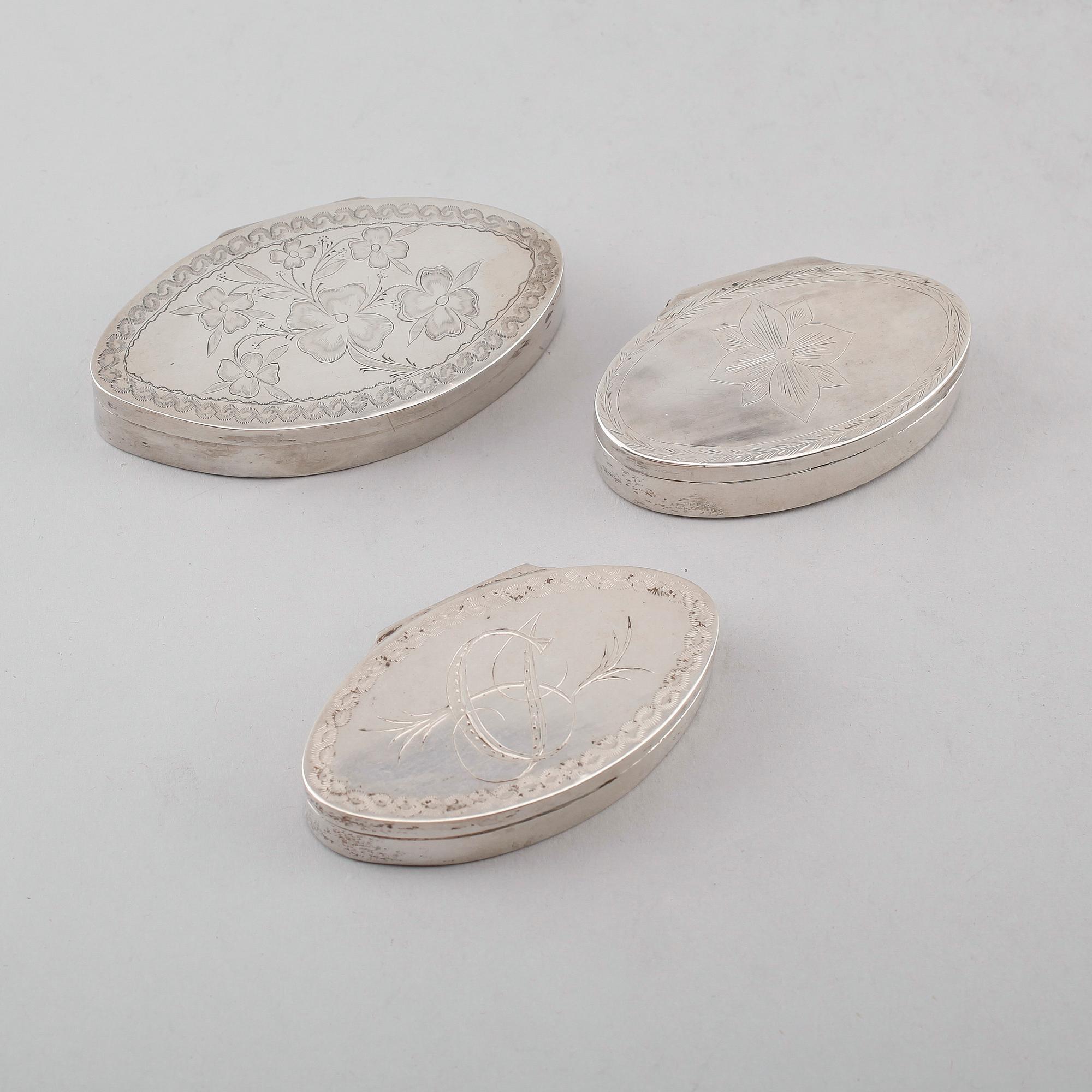 SPETSDOSOR, 3 st, silver, svenska stämplar, 1800-tal. Vikt ca 114 gram.