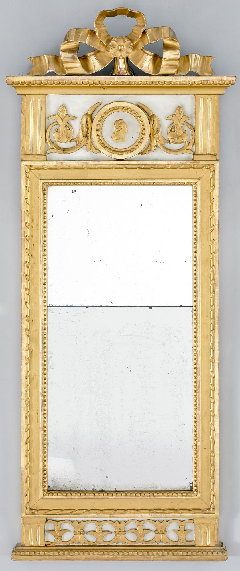 SPEGEL, gustaviansk, 1700-talets andra hälft.