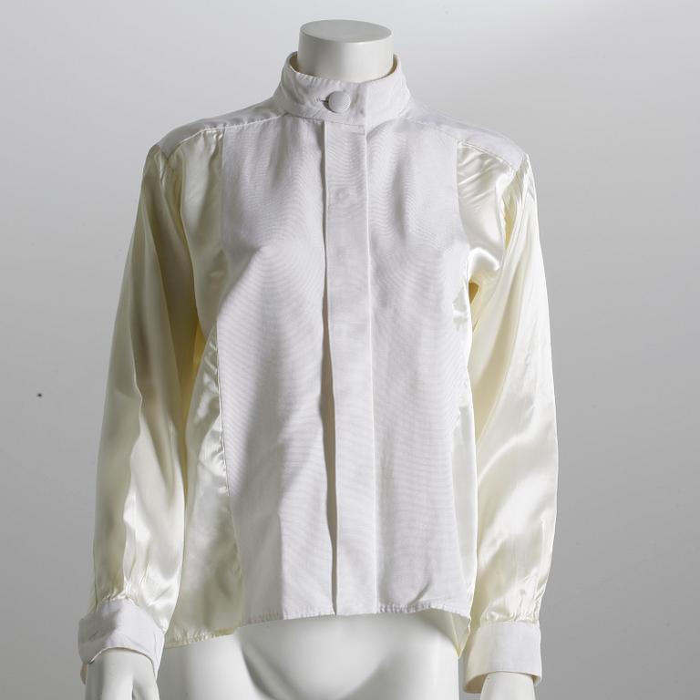 BLOUSE, Yves Saint Laurent.