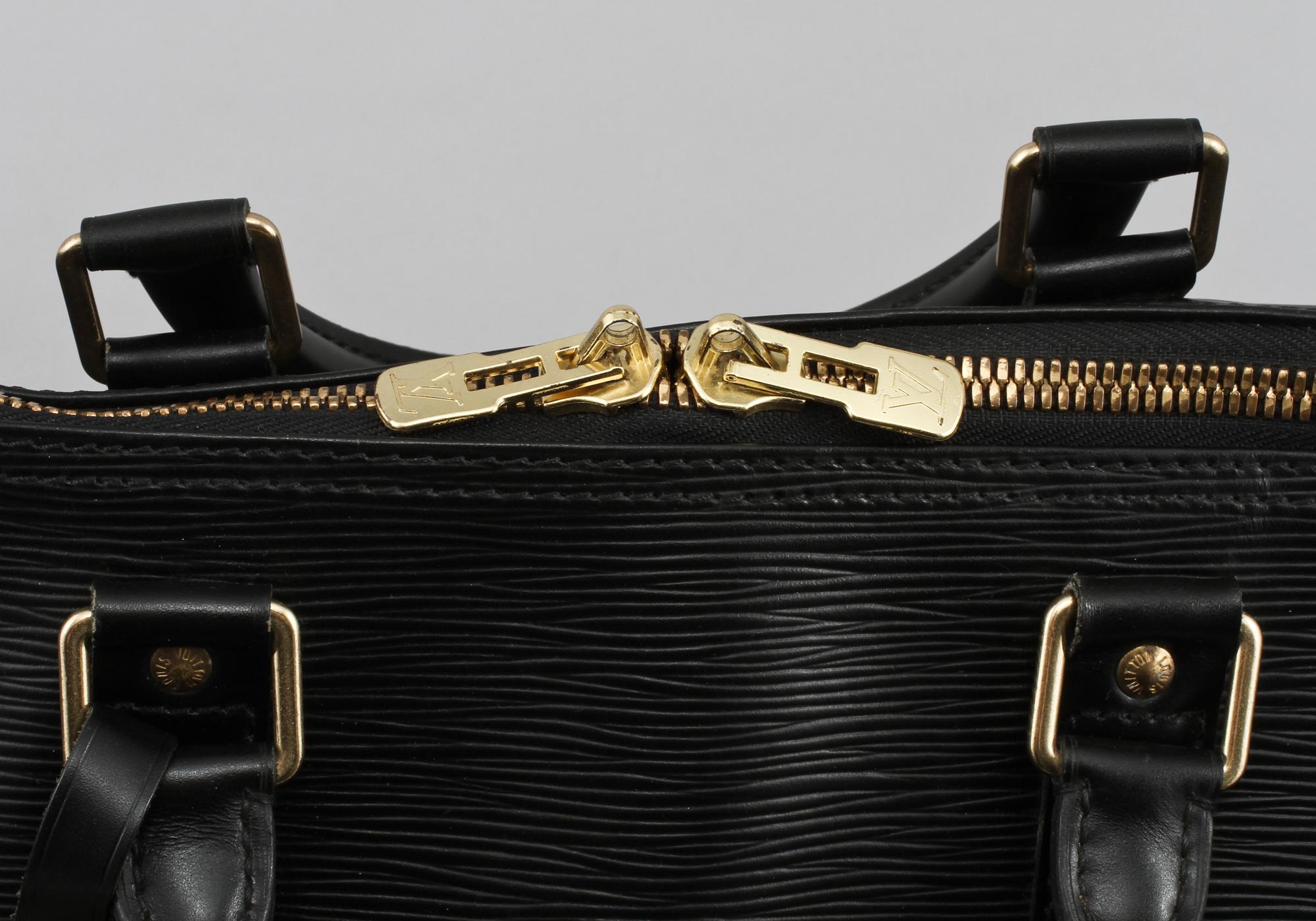 VÄSKA, "Keepall 55 Epi Black", Louis Vuitton,