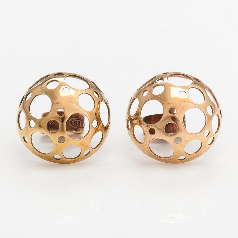 Liisa Vitali, A pair of 14K gold earrings "Leppäkerttu". Westerback, Helsinki 1975.