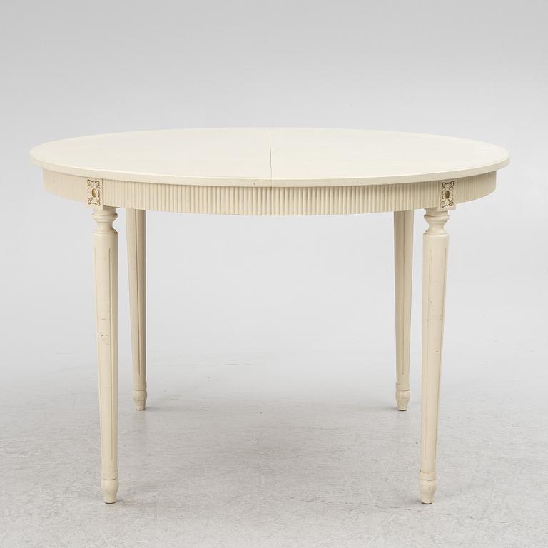 Dining table with six chairs, Gustavian style, second half of the 20th Century.