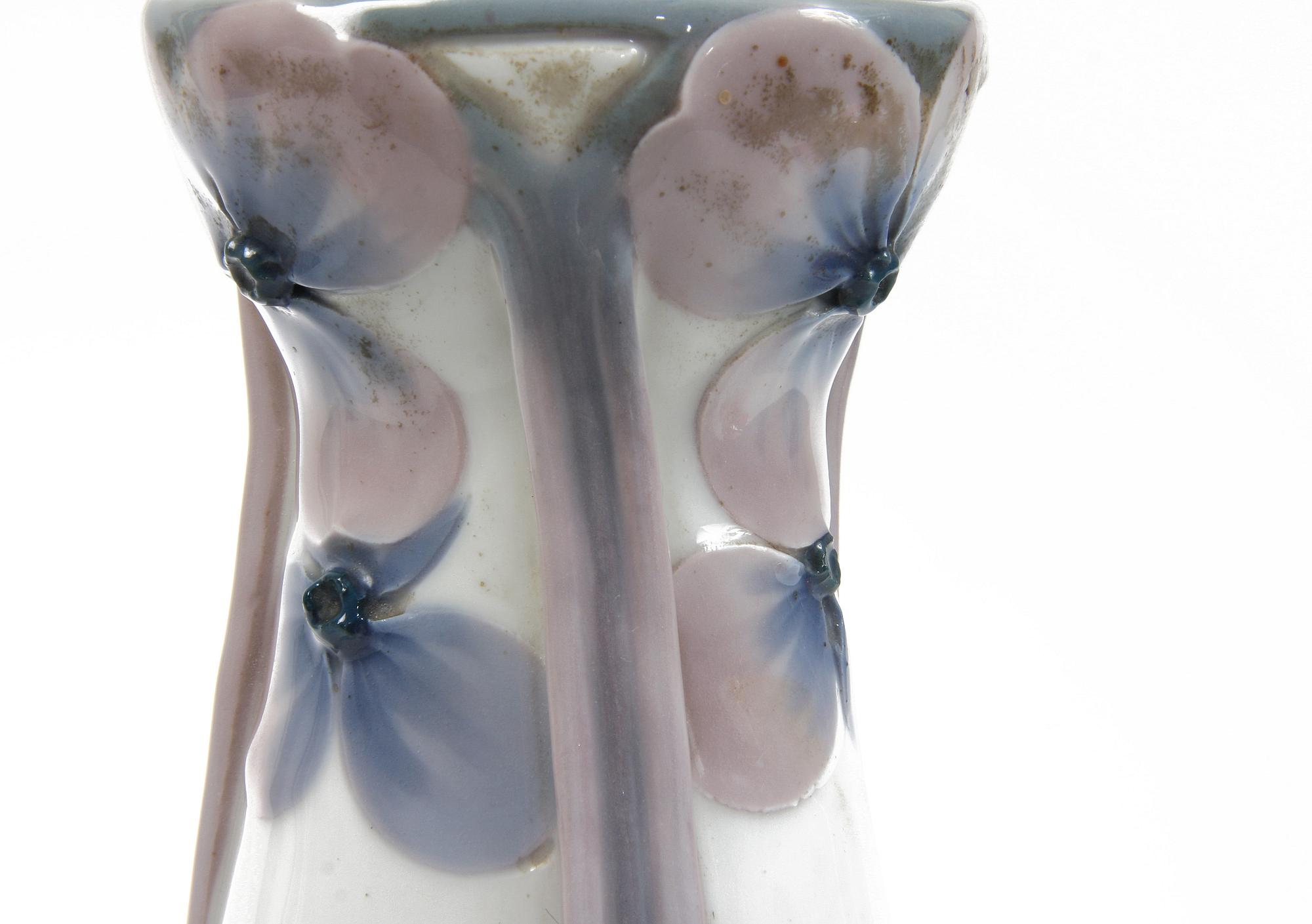 BORDSLAMPA, porslin, jugend, Rörstrand, 1900-talets första hälft.