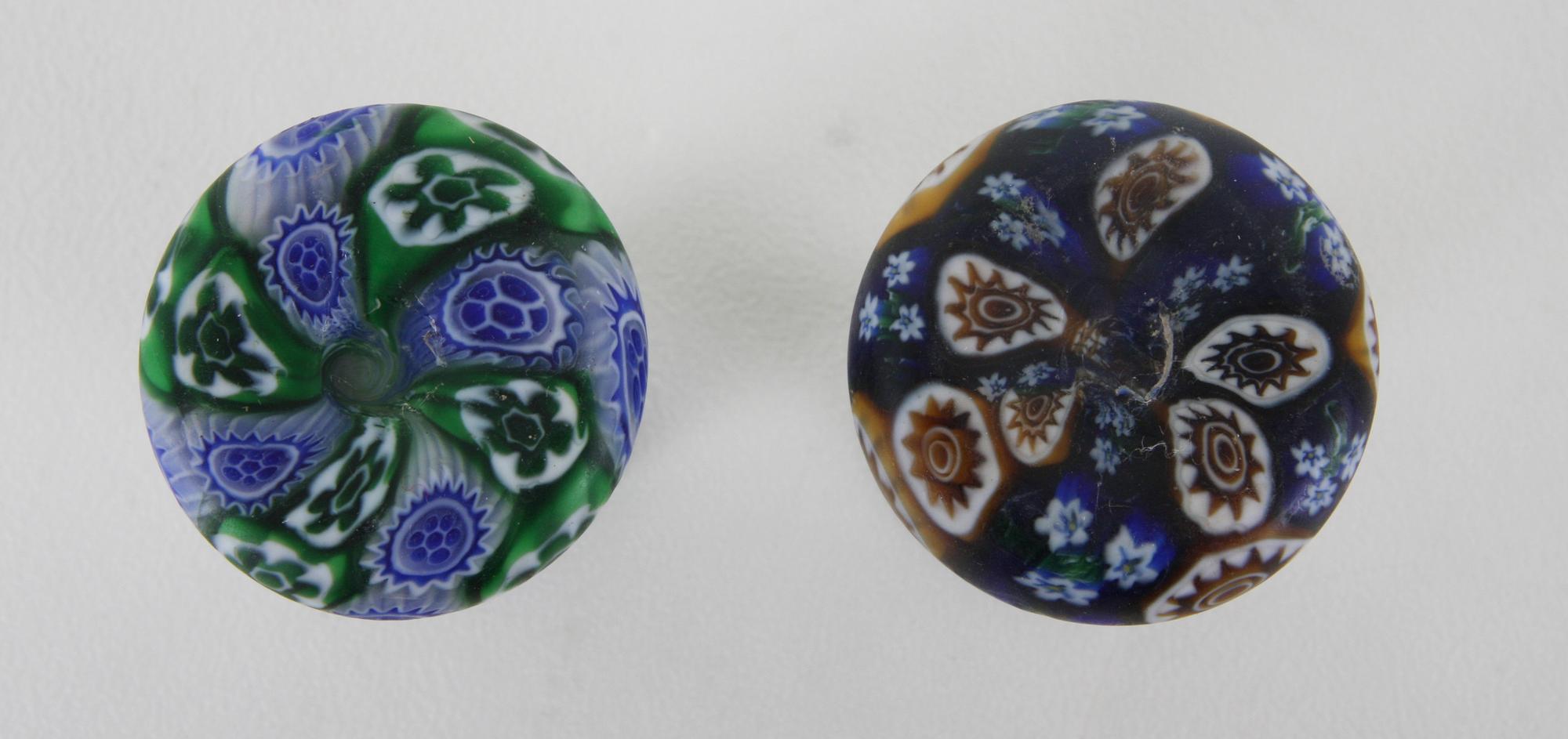 VASER, 2 st, glas, sk millefiore.