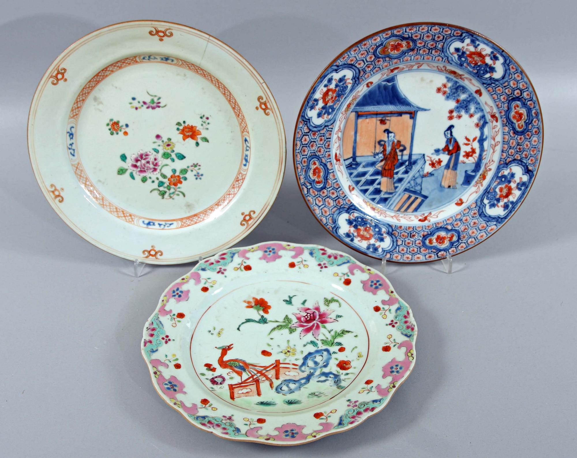 TALLRIKAR 3 div. Porslin, Kina Qianlong, 1700-tal.