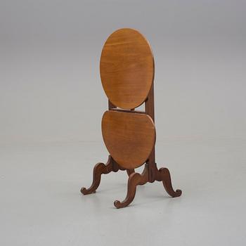 FJÄRILSBORD, mahogny, 1800-tal.