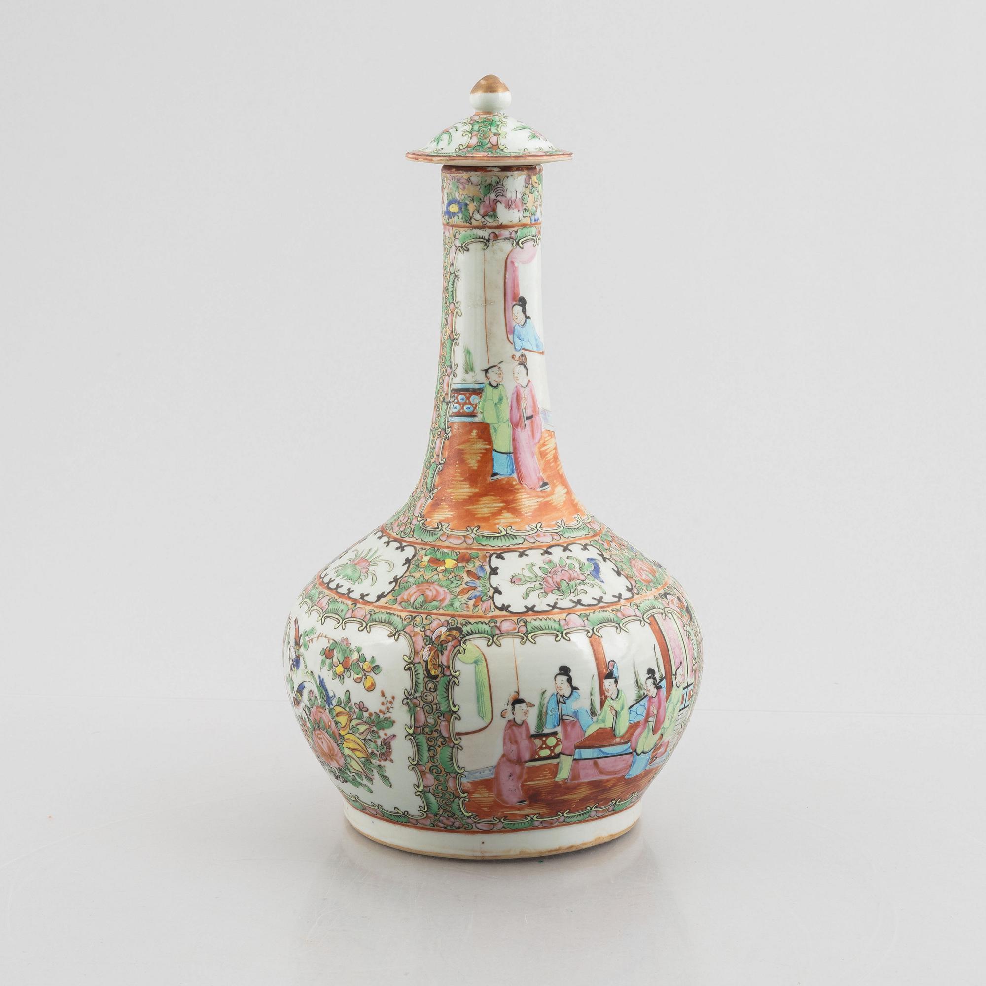 Vas med lock, porslin, Kina. Qingdynastin, Kanton, 1800-talets senare del.