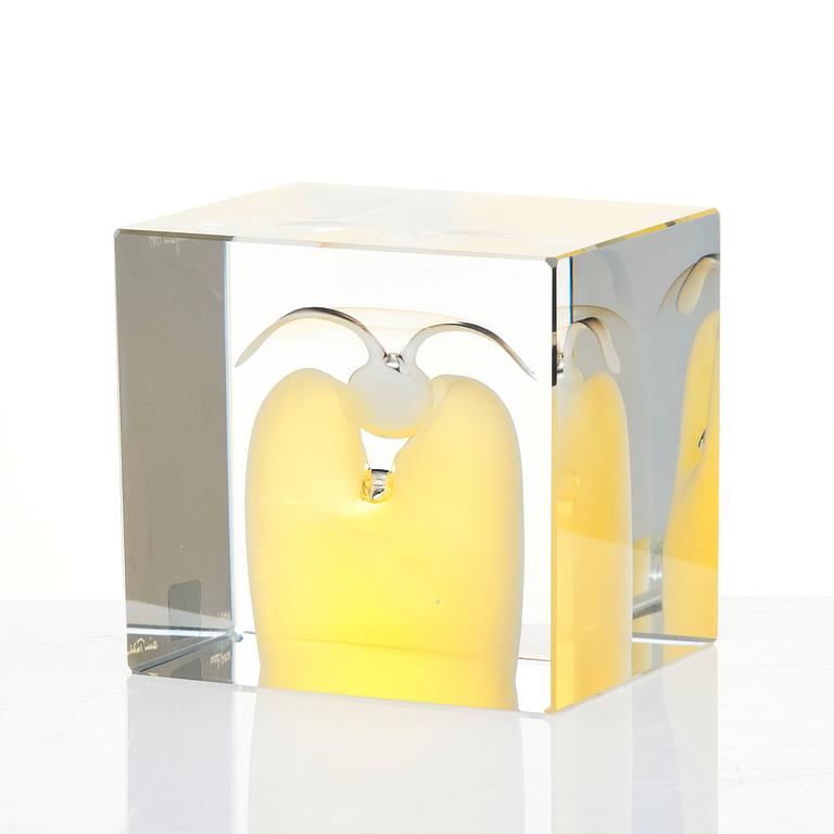 Oiva Toikka, a set of three cubic glass pieces, Nuutajärvi Finland 1989-2000.