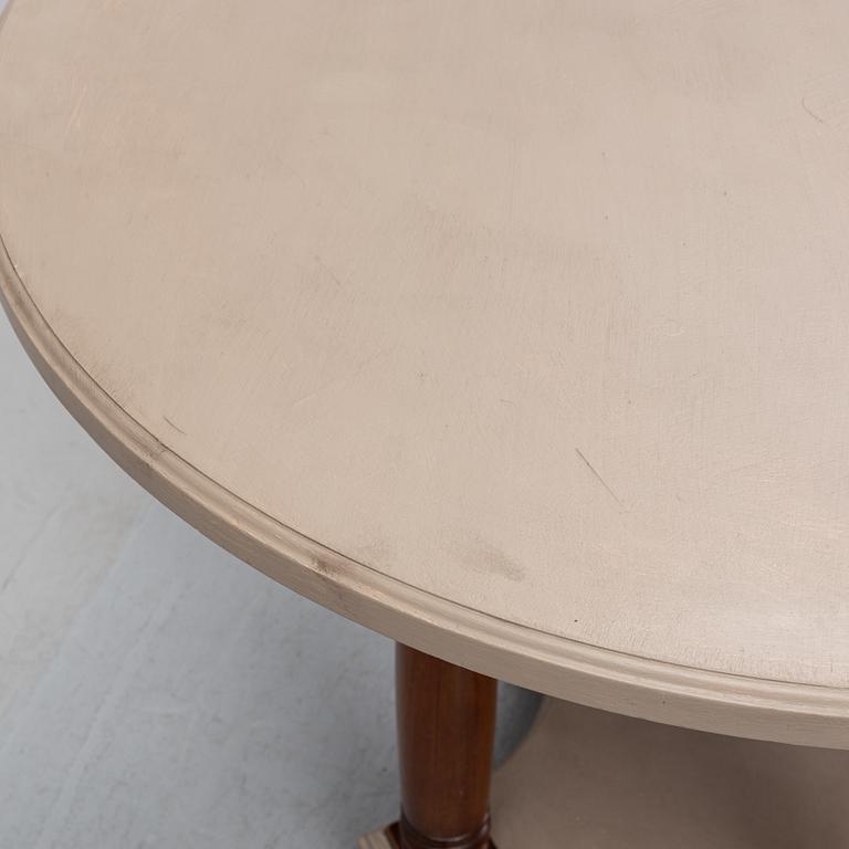 An early 20th century table.