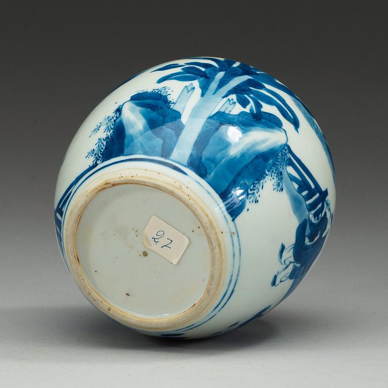 A blue and white jar, Qing dynasty, Kangxi (1662-1722).