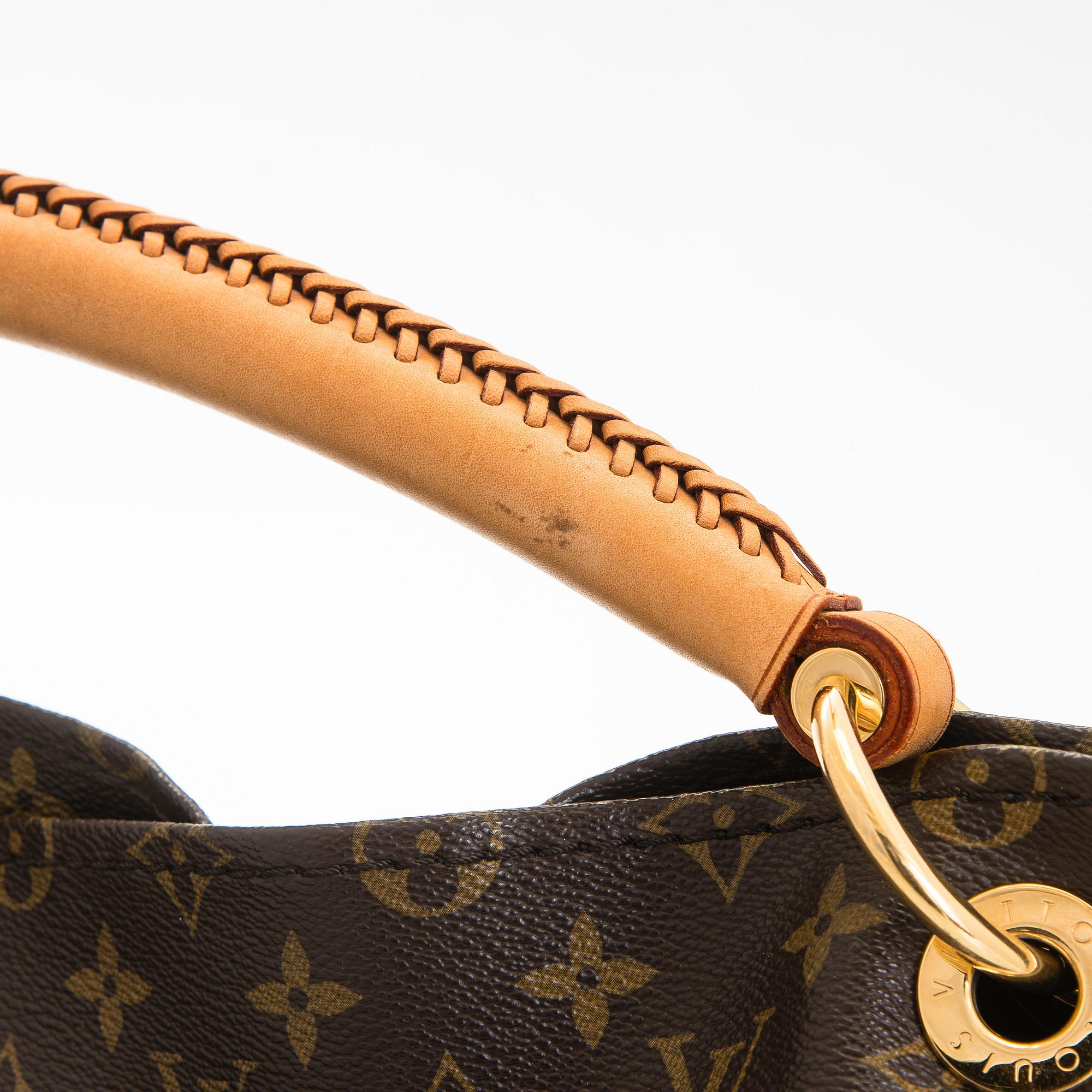 Louis Vuitton, a Monogram Canvas 'Artsy GM' bag.