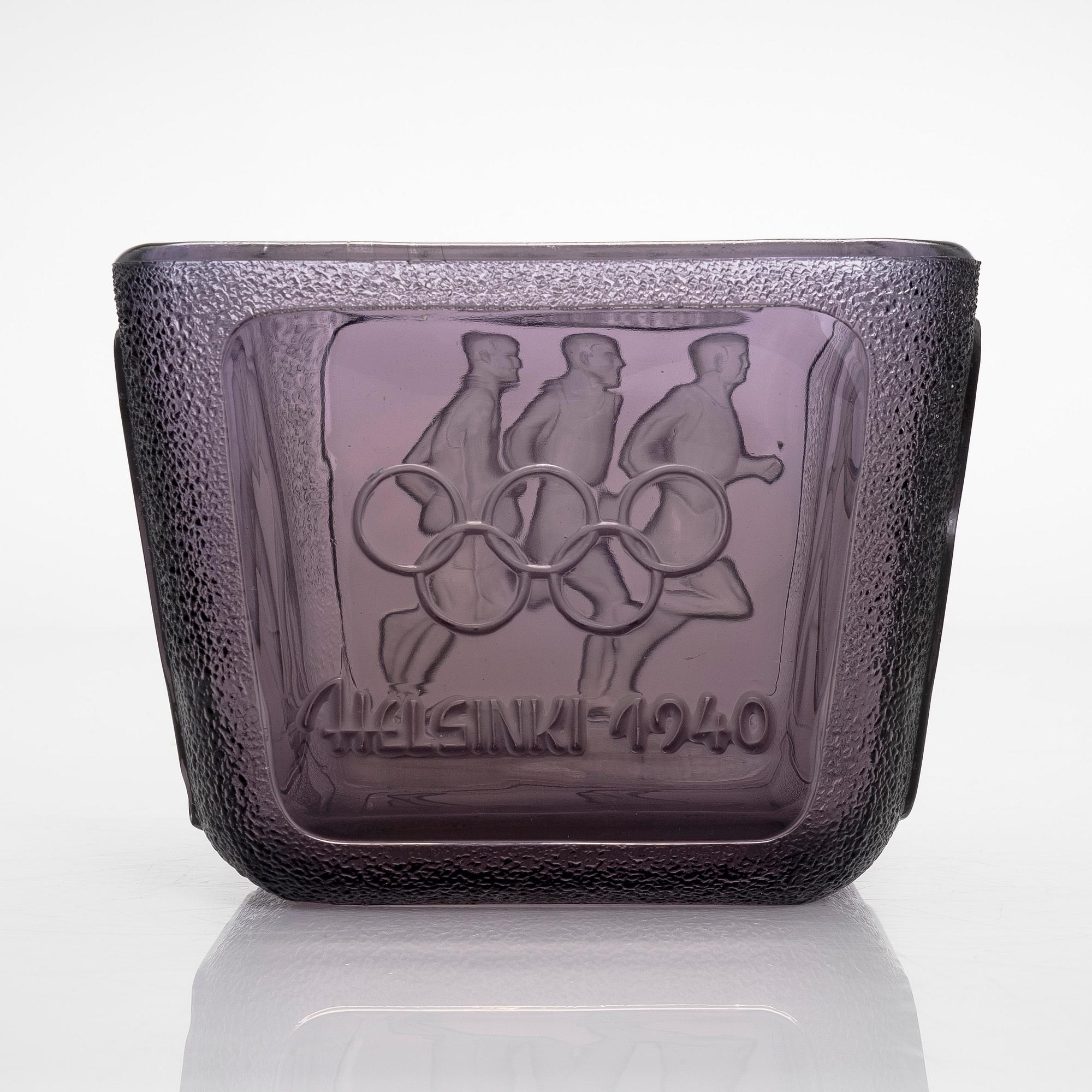 Antti Salmenlinna, malja, "Olympiamalja", Riihimäen Lasi, 1940.