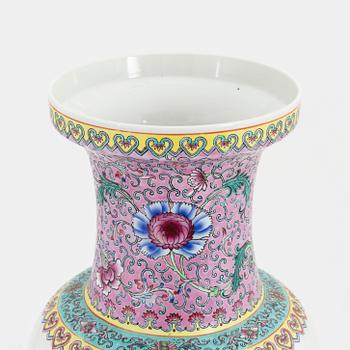 Golvvas, porslin, Kina, modern tillverkning.