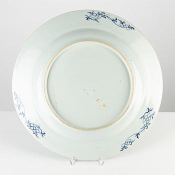 A blue and white Chinese porcelain dish, Yongzheng (1723-35).