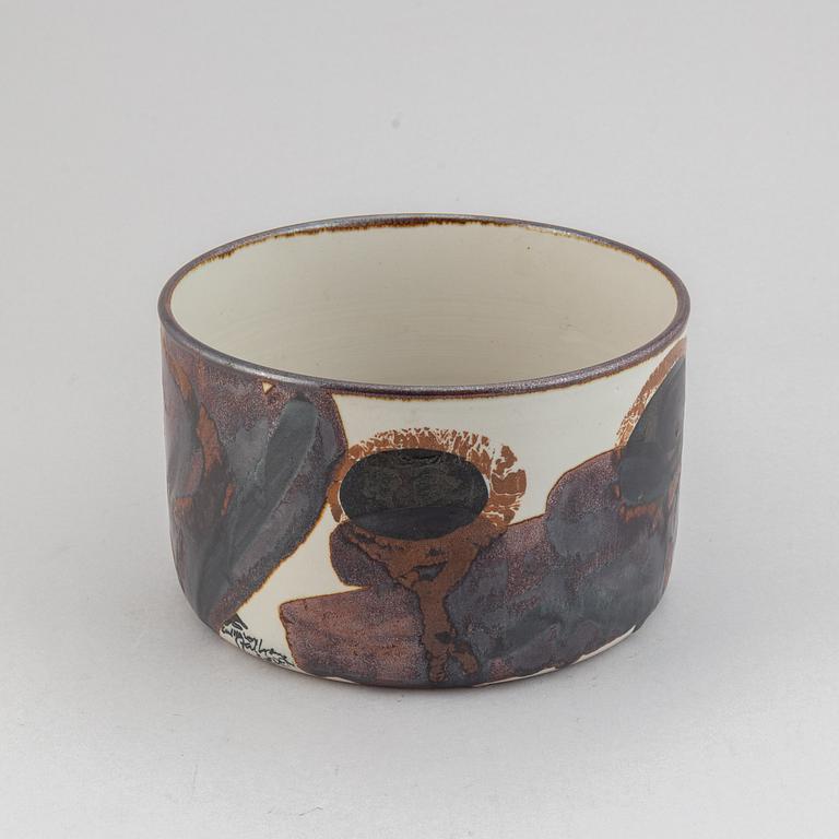 Carl-Harry Stålhane, a stoneware bowl, Deignhuset, signed.