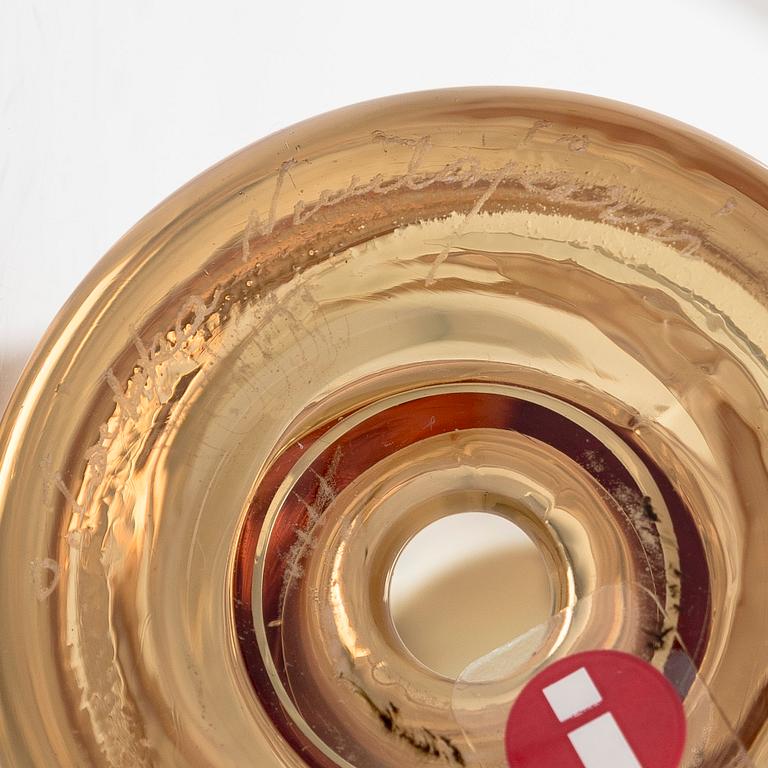 Oiva Toikka, glasfåglar, "Ursula" och "Waldemar", signerade O. Toikka Nuutajärvi .