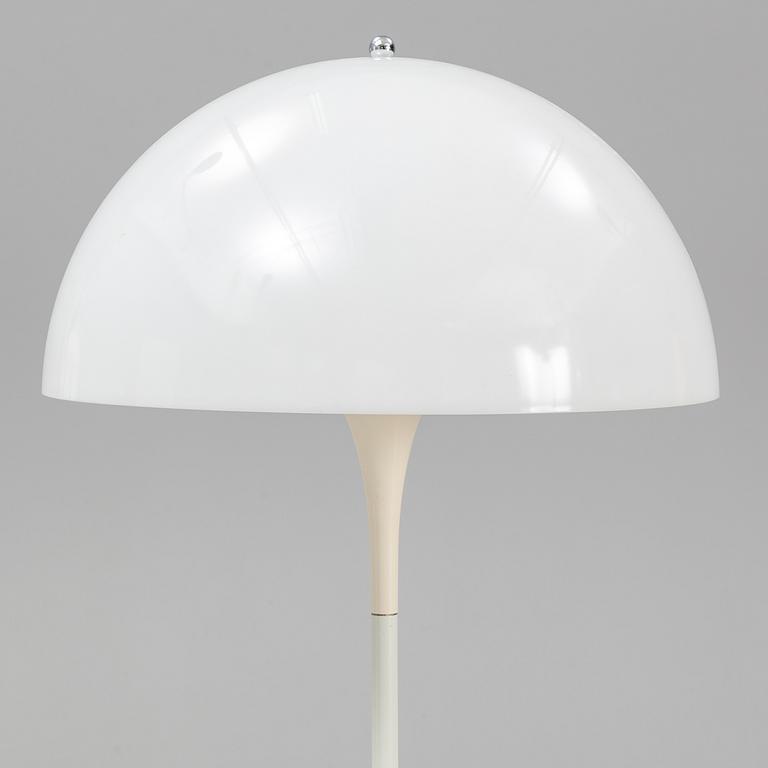 VERNER PANTON, golvlampa, "Pantella", Louis Poulsen, Danmark.