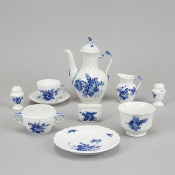 Royal Copenhagen, 28 pcs service.