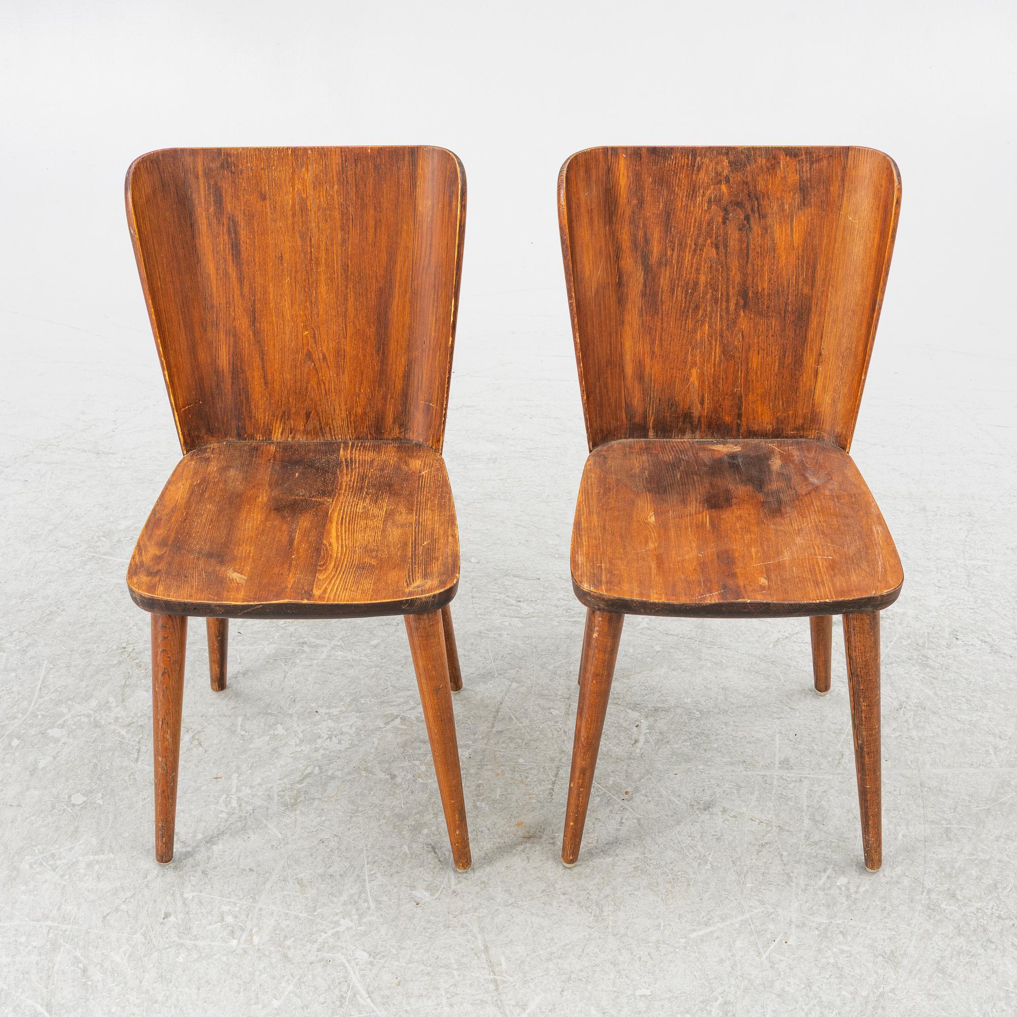 Göran Malmvall, stolar, ett par, modell "510" ur serien "Svensk Fur", Karl Andersson & Söner, Huskvarna, 1950-tal.