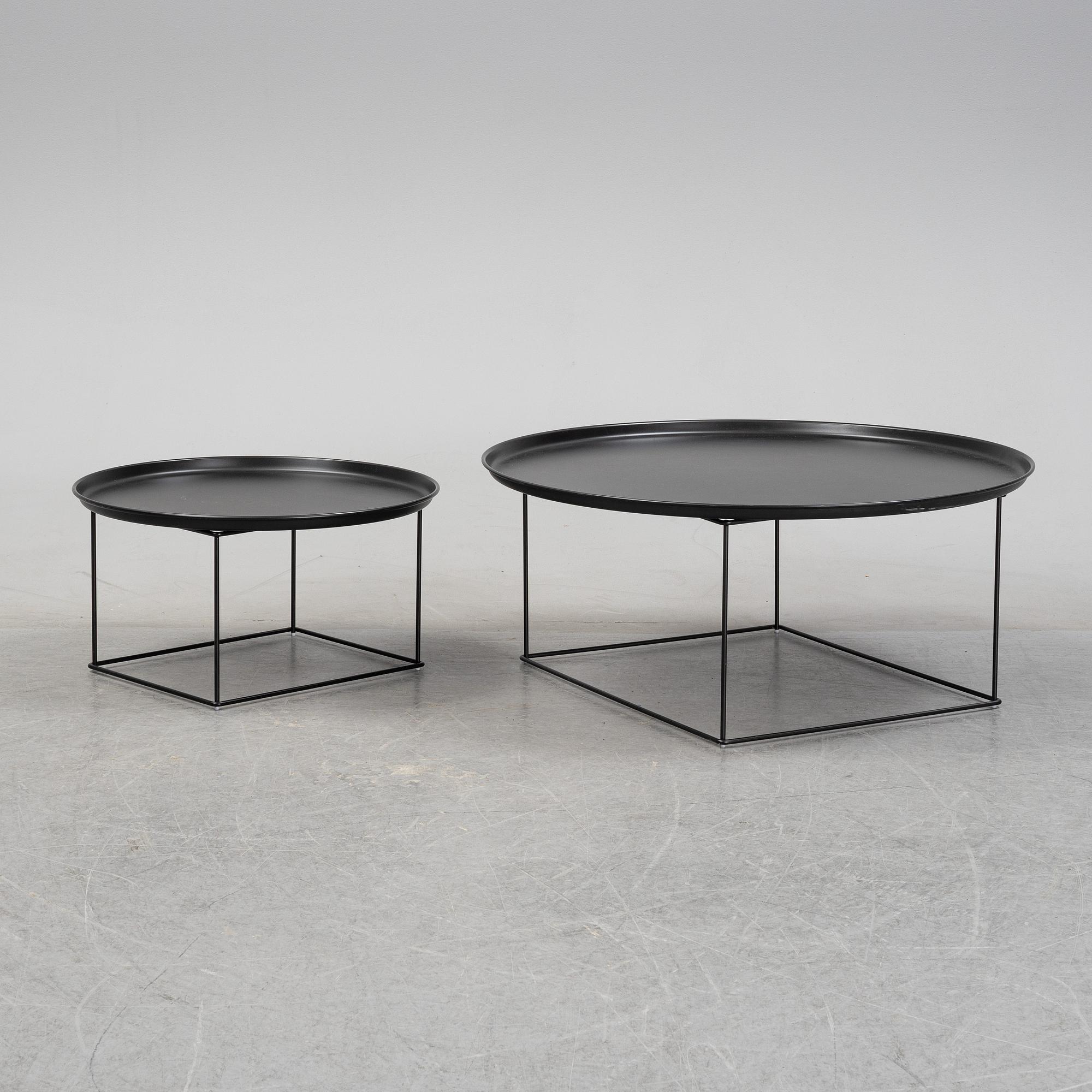 Patricia Urquiola, a set of two coffe tables, model 'Fat-Fat' for B&B Italia, modern manufacturing.
