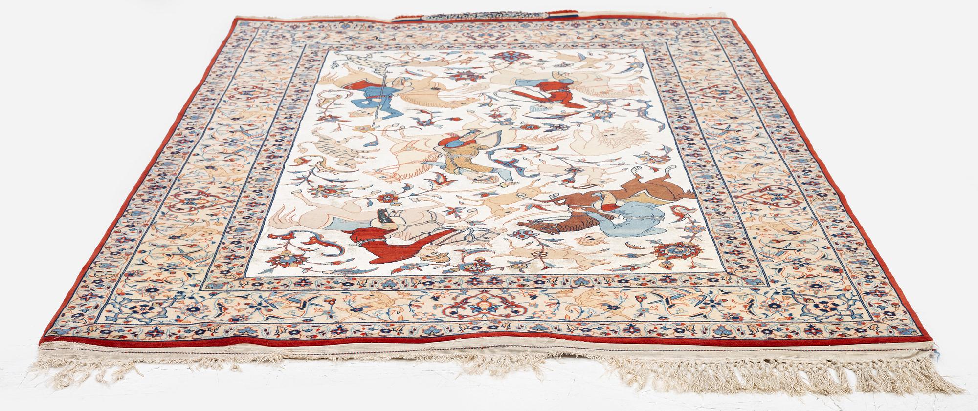 A semi-antique rug, Central Persia, signed (Hosien) Seirafian, c. 166 x 117 cm.
