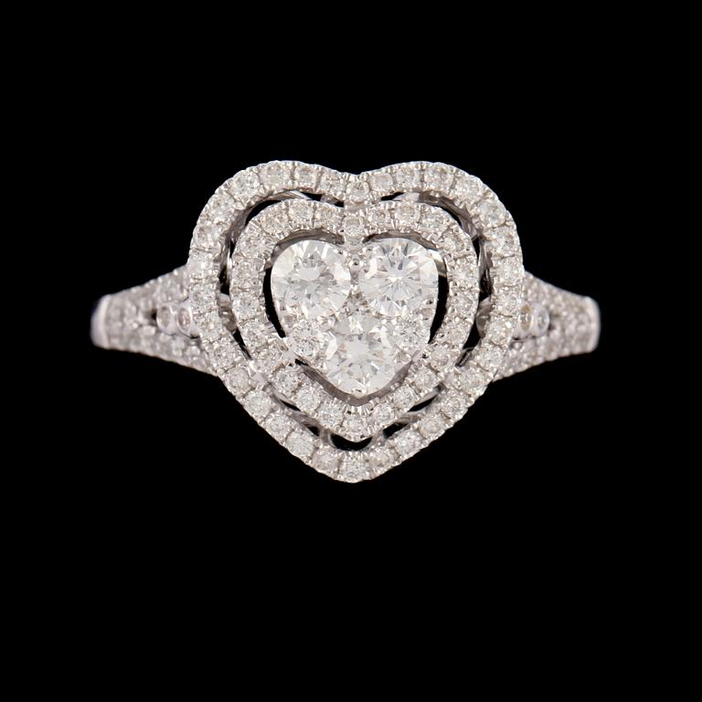RING, 18k vitguld med briljantslipade diamanter, totalt 0.61 ct. Vikt 3 g.