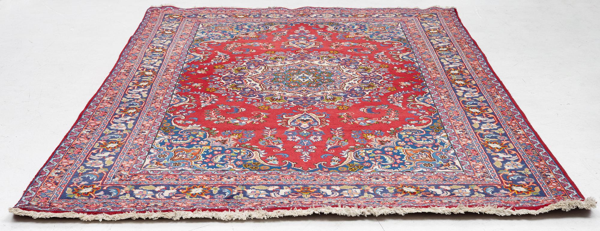 Matta, Mashad, ca 290 x 192 cm.