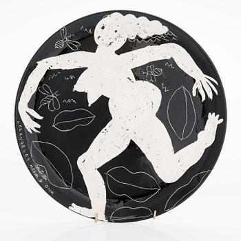 Oiva Toikka, a ceramic decorative plate signed Los Angeles Monna & Oiva 04.10. 1996.