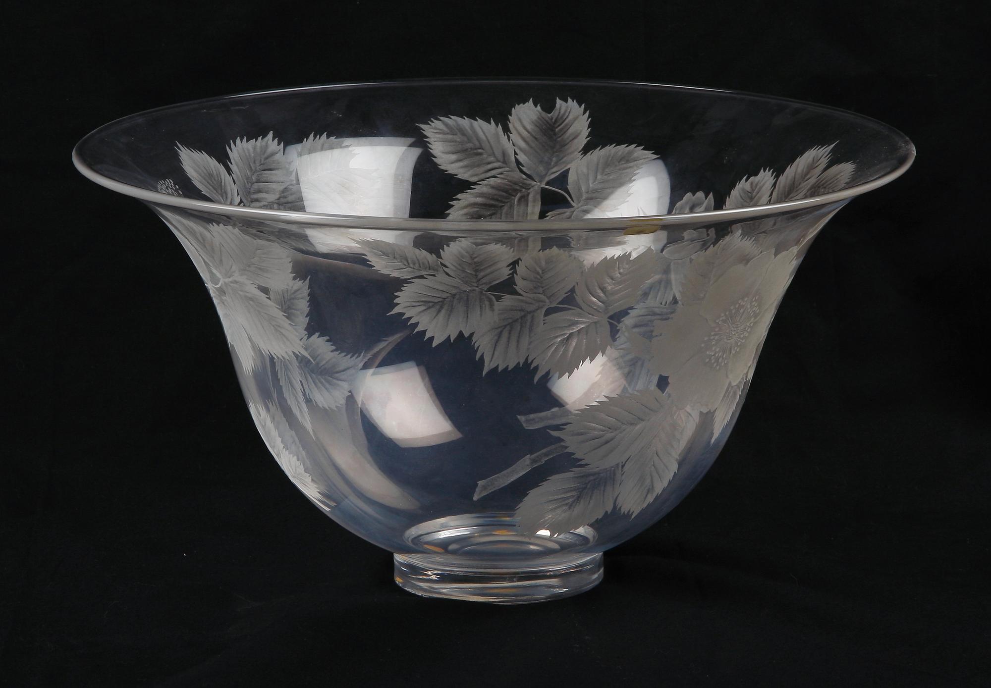 SKÅL, glas, Lisa Bauer, Kosta Limited Edition. Sign och numr 104/375.