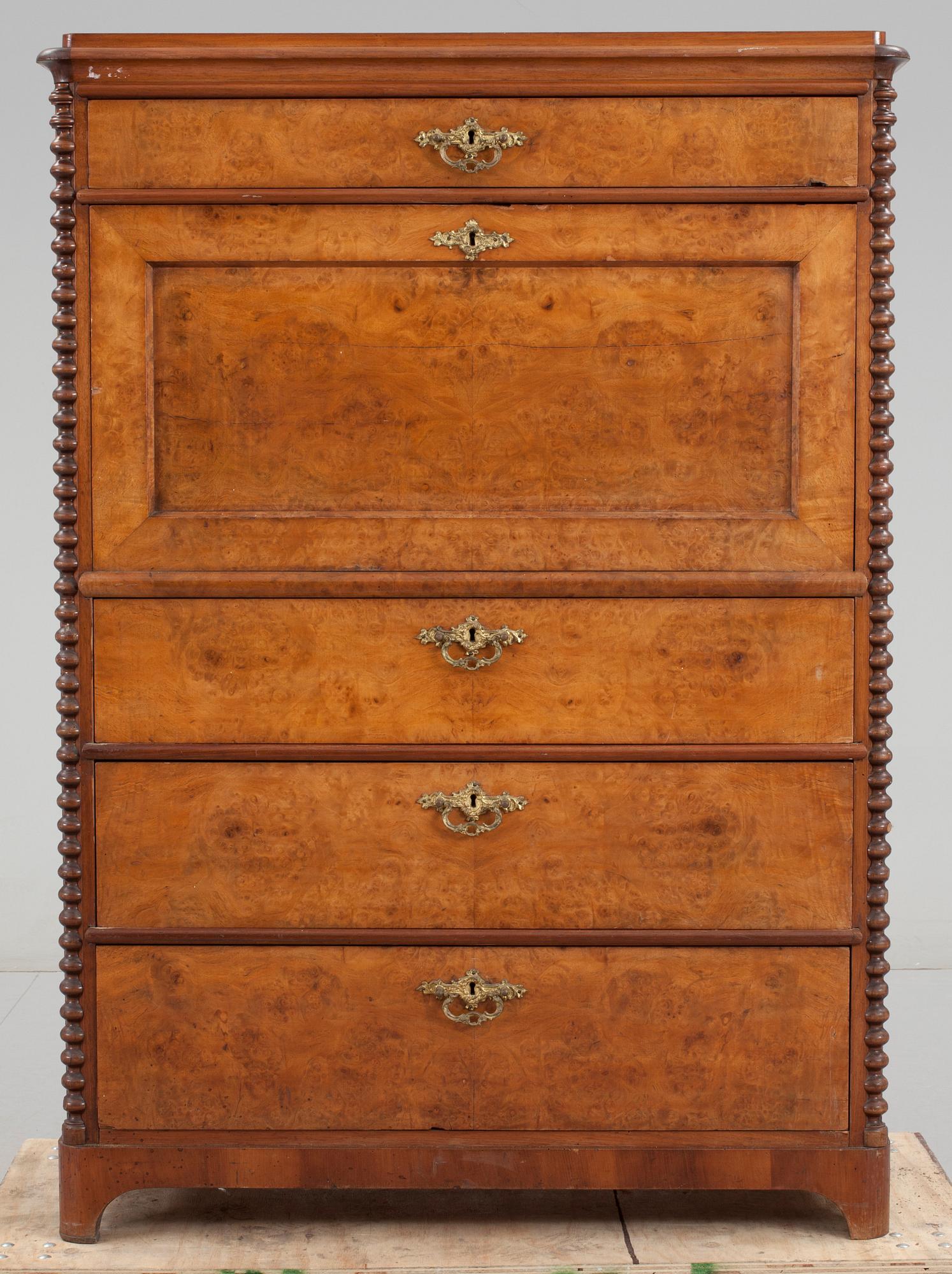 CHIFFONJÉ, nyrenässans, 1800-talets slut.