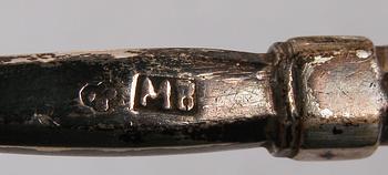 SOPPSLEVAR 2st, silver och trä. Bl a 1914.