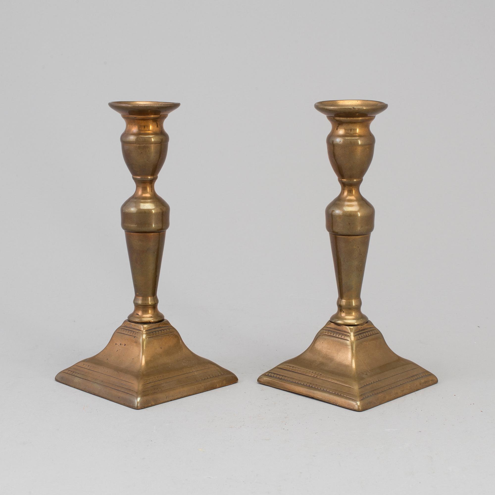 LJUSSTAKAR, ett par, brons, 1800-talets första hälft.