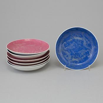 A set of seven chinese sgrafitto porcelain dishes, early 20th century.