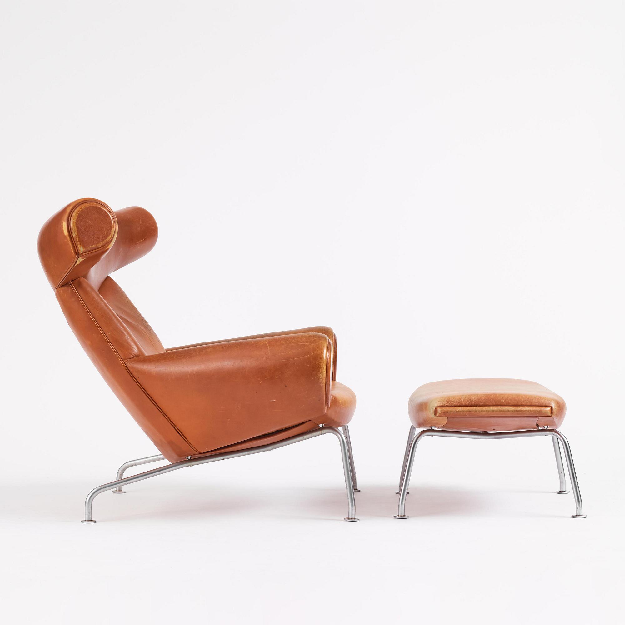 Hans J. Wegner, fåtölj med fotpall, "Ox Chair", sannolikt tillverkad av AP-stolen, Danmark, 1960-tal.