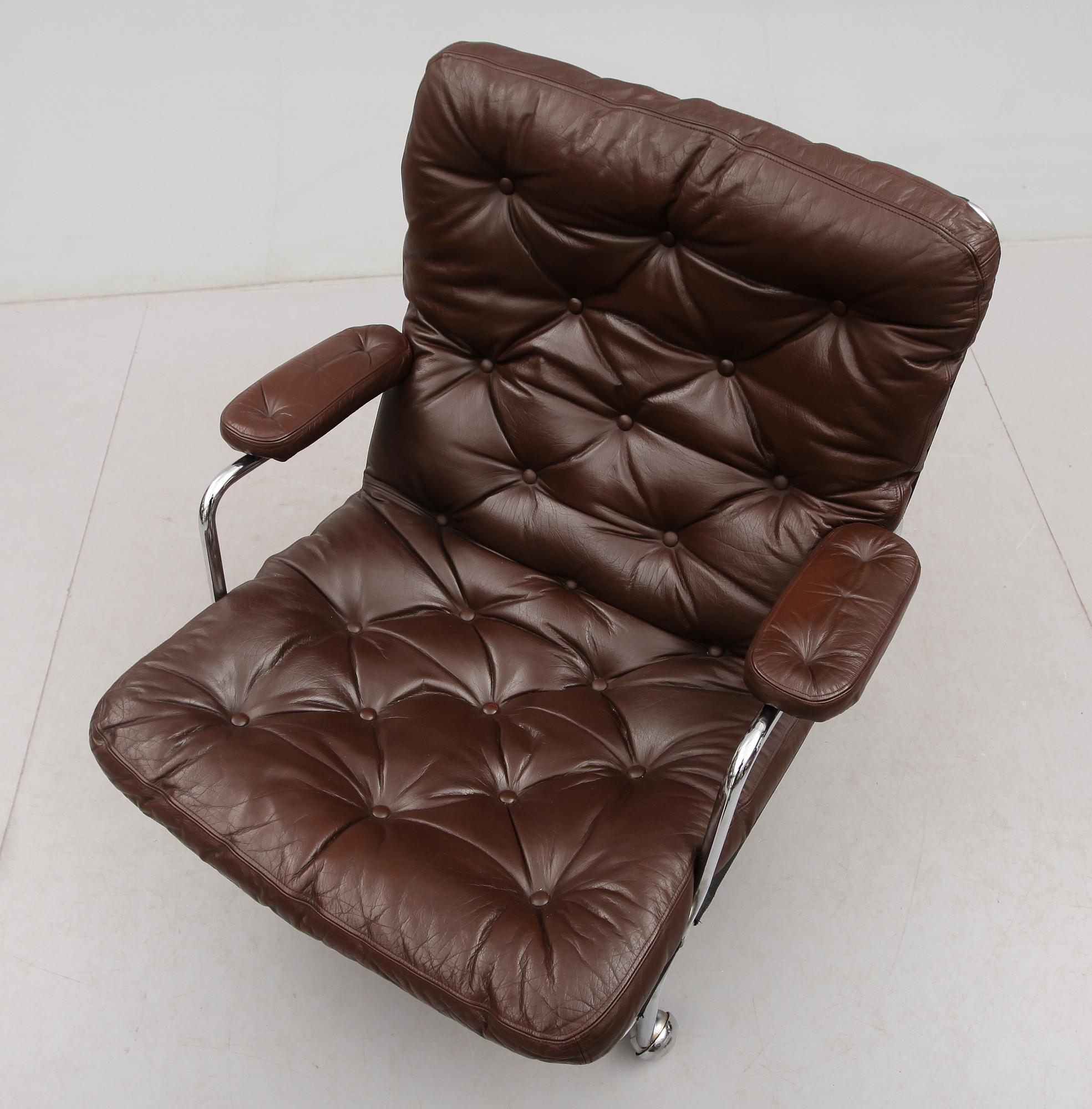 FÅTÖLJ, "Karin", Bruno Mathsson, Dux, 1900-talets andra hälft.