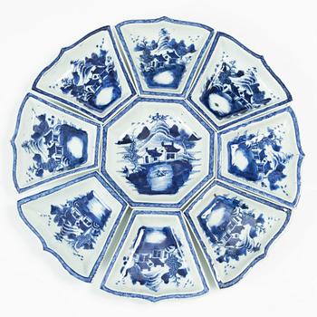 A nine piece Chinese export blue and white cabaret, Qing dynasty, Qianlong (1736-95).