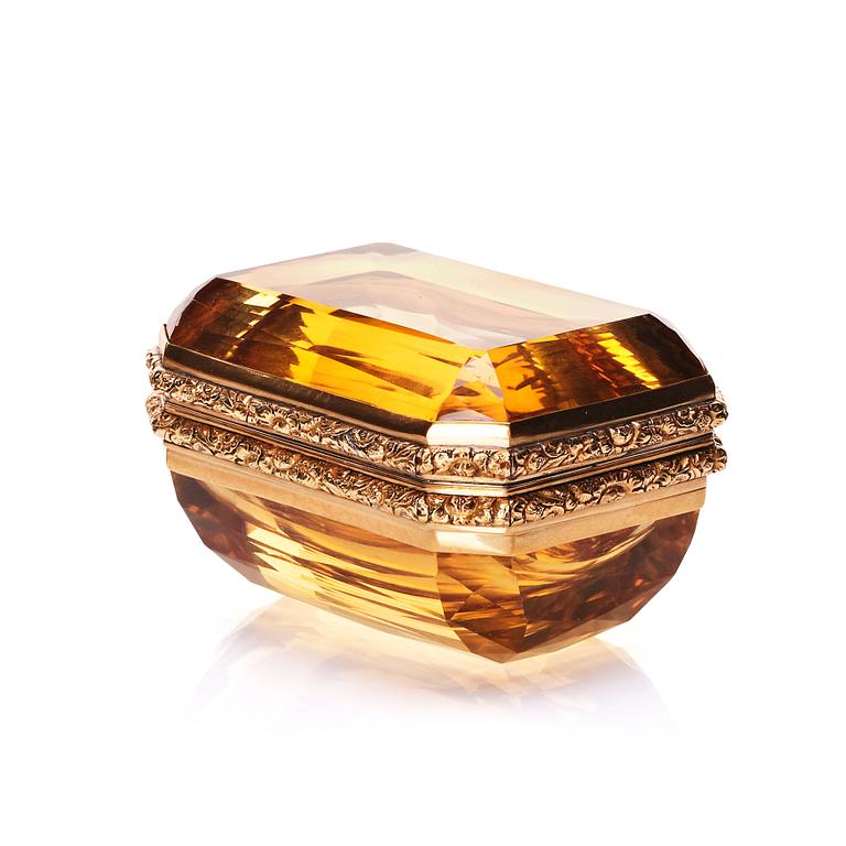 A probably English 19th century citrine and gold box.