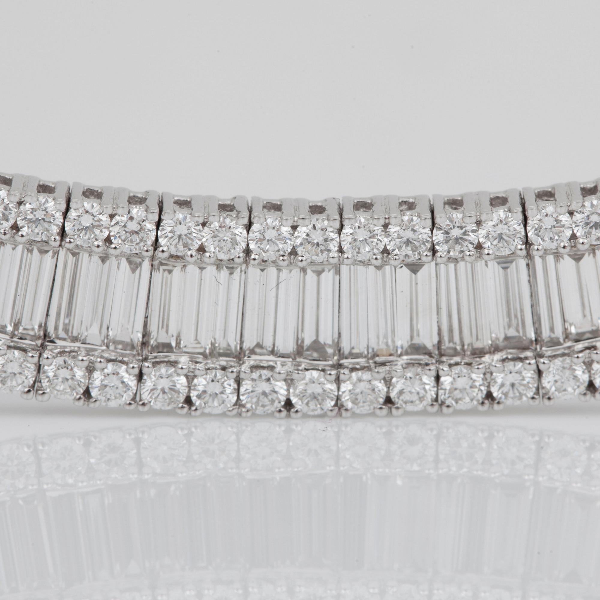 A baguette and brilliant-cut necklace, 24.85 cts according to engraving.